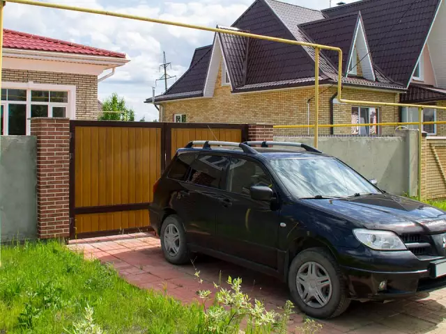 Распашные ворота Premium для въезда к частному дому, фото 1