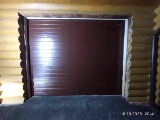 Ворота после пожара и восстановления здания, фото 2