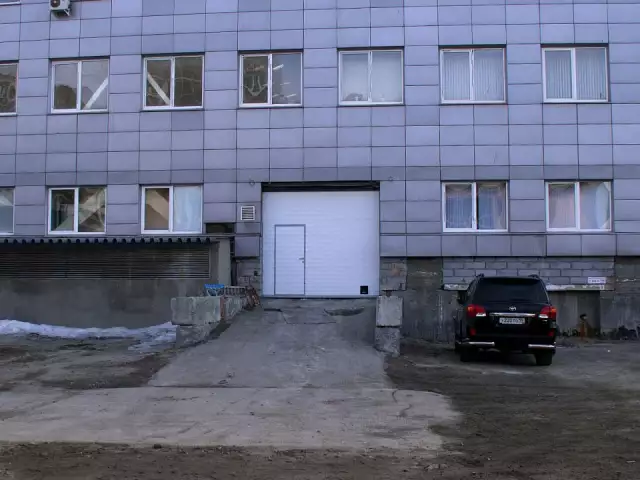 Секционные промышленные ворота для ледового дворца, фото 2