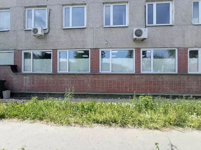 Рольставни на окна первого этажа офисного здания, фото 2