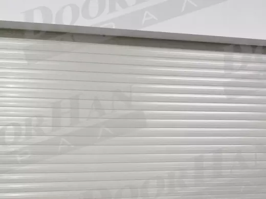 Рольставни DoorHan белого цвета с ручной механической системой открывания