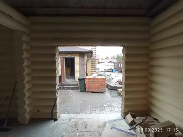 Ворота после пожара и восстановления здания, фото 1