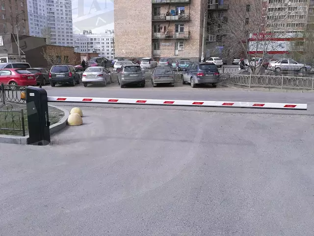 Автоматический шлагбаум на въезде на территорию ТСЖ, фото 1