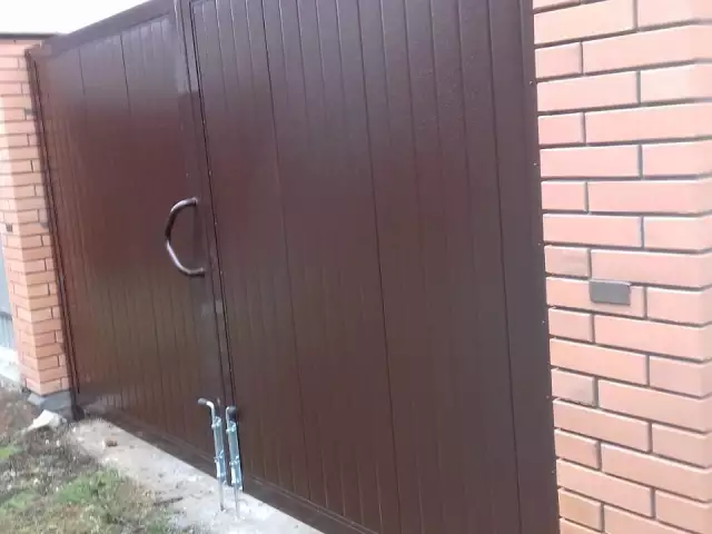 Откатные и распашные ворота из сэндвич-панелей, фото 1