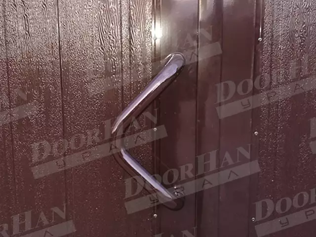 Распашные ворота DoorHan с отдельной калиткой из сэндвич-панелей доска, фото 4