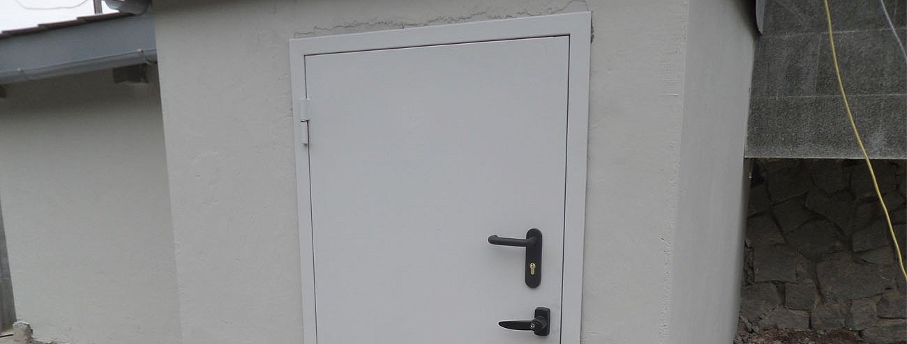 Технические противопожарные двери для промышленного объекта фото 2
